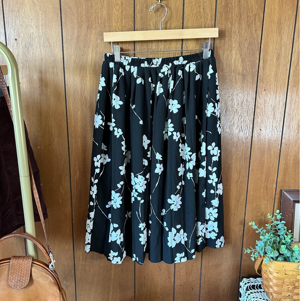 Vintage 90's Leslie Fay Black & White Floral Midi Skirt‎ Size 10 Petite